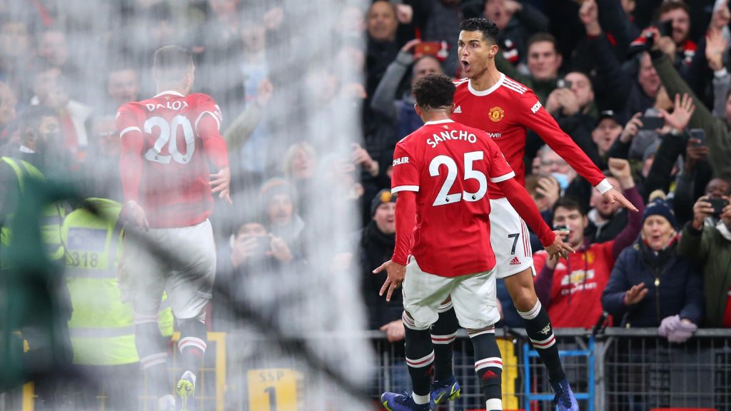 Cristiano Ronaldo leads Manchester United to victory over Arsenal with an amazing feat